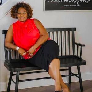 Meet your Posher, Yolanda